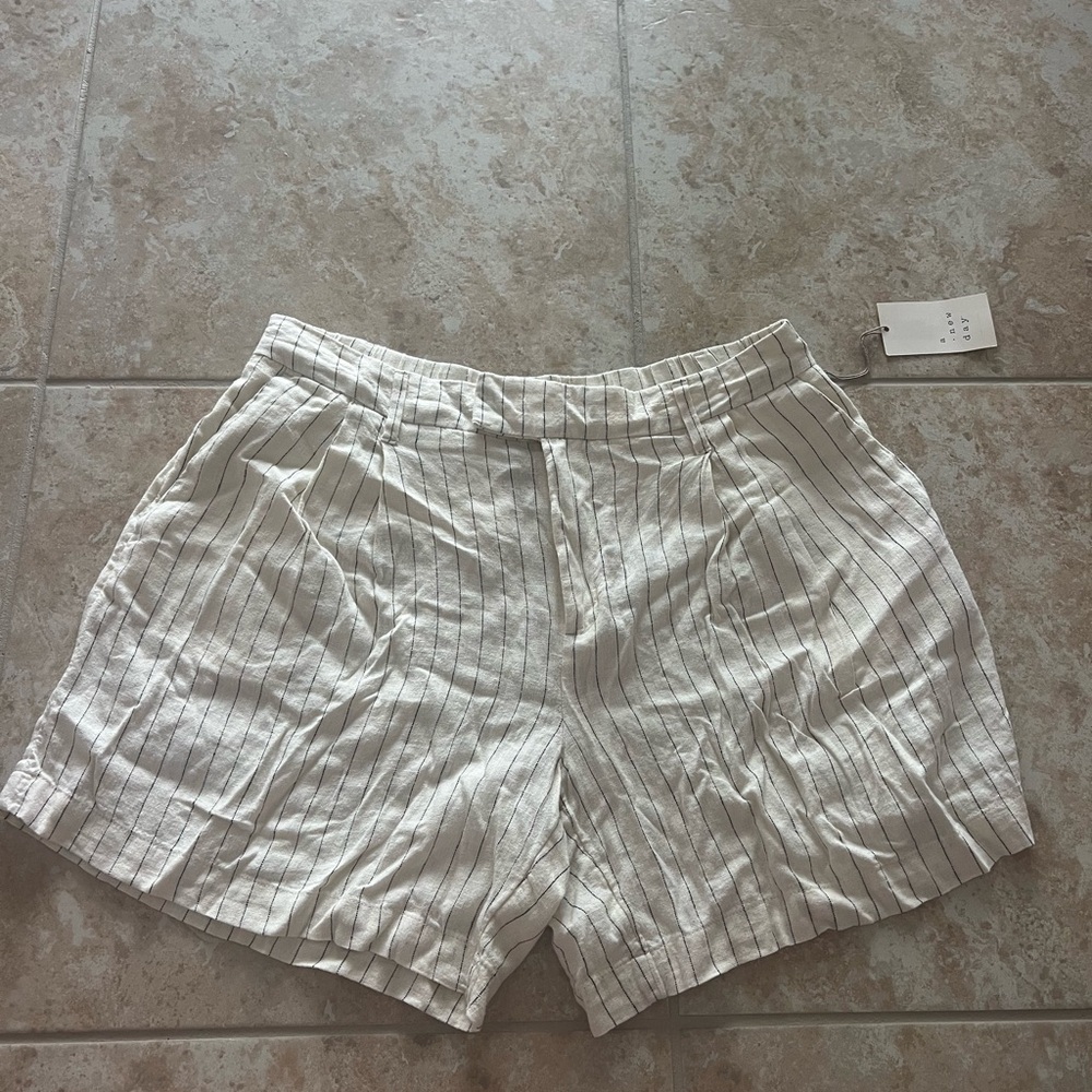 A New Day Women’s Shorts Size 12 White Black Pinstriped Linen Blend Target